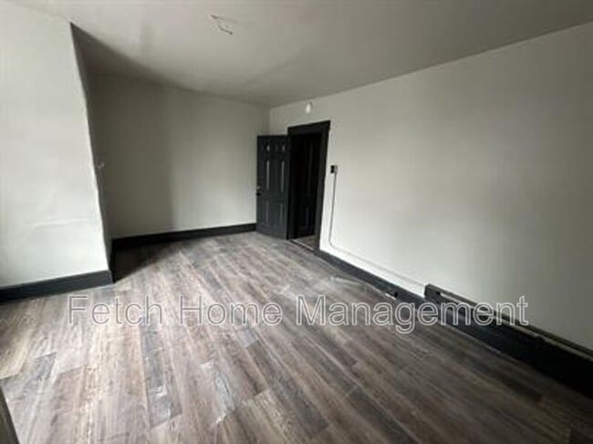 Building Photo - 25 S Ann St