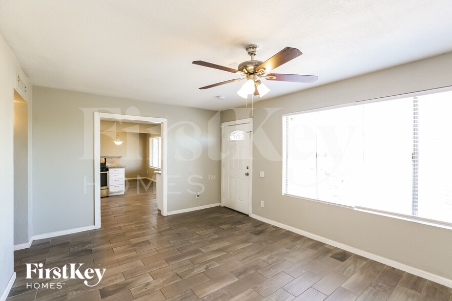 Building Photo - 14838 N 38th St