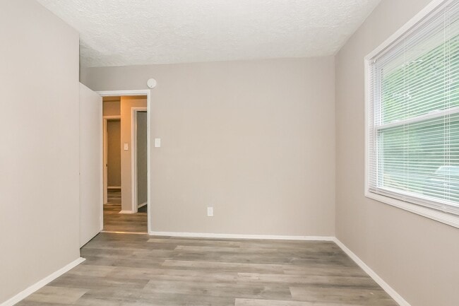 Building Photo - 2908 Margaret Dr