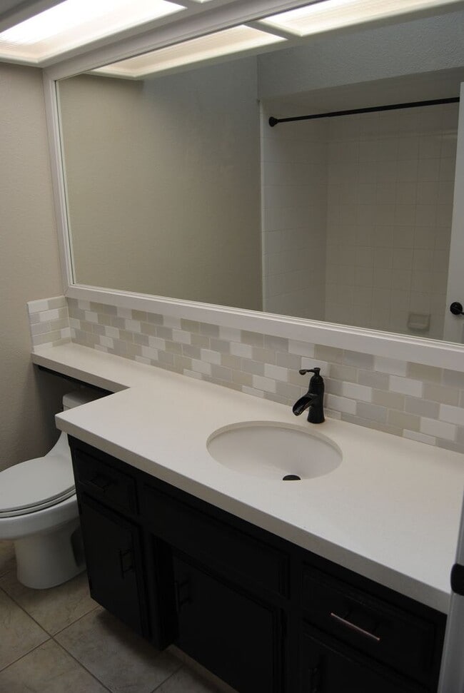 Building Photo - 9305 Brookstone Ct