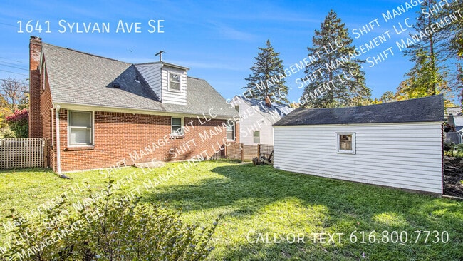 Building Photo - 1641 Sylvan Ave SE