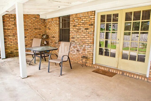 Building Photo - 662 Ridgewood Dr