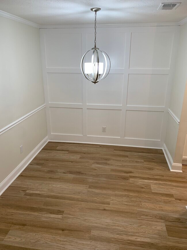 Building Photo - 524 Warm Springs Cir