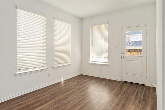 Building Photo - 5349 Archway Dr