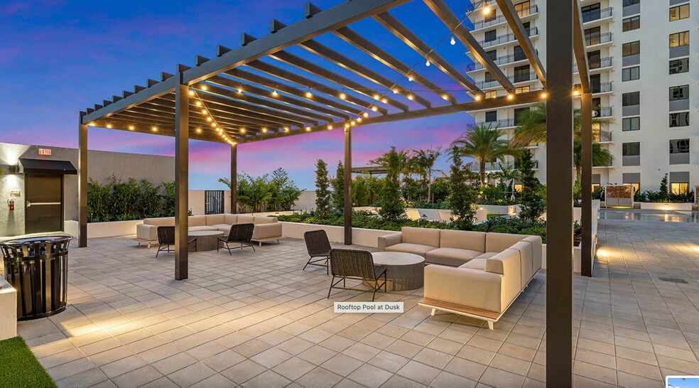 Building Photo - 16375 Biscayne Blvd