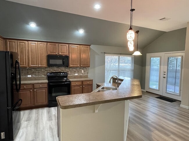 Building Photo - 1371 Stone Rim Loop