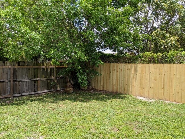 Building Photo - 1350 Riverside Cir
