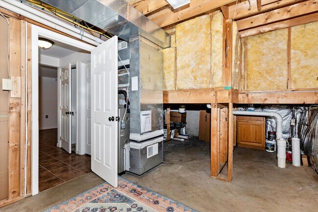 Building Photo - New Market West Rental