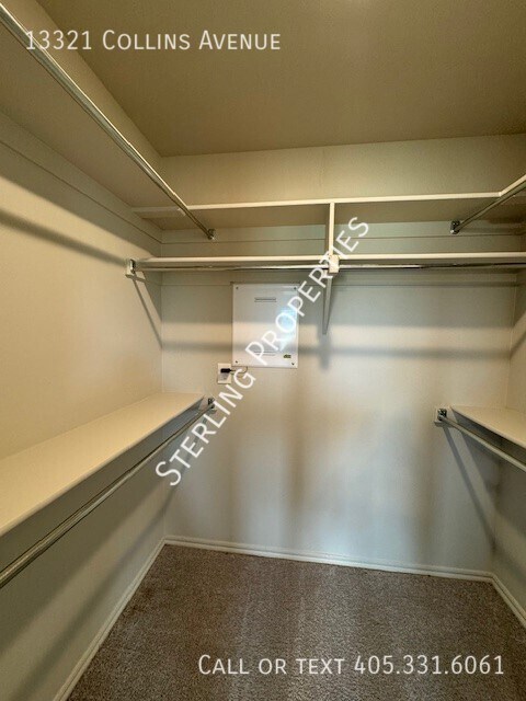Building Photo - 13321 Collins Ave