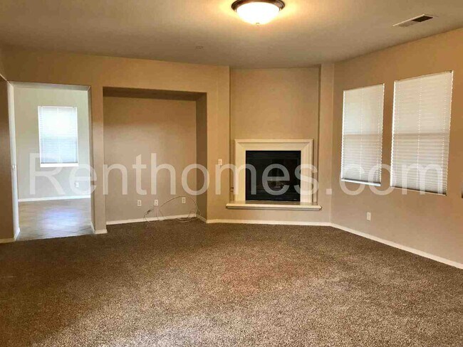 Building Photo - 5539 Alexandrine Ct