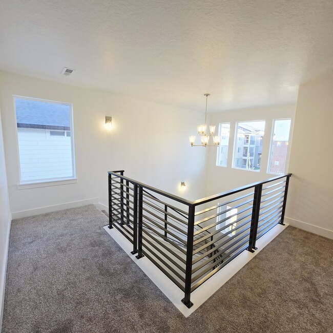 Building Photo - 4022 1100 N