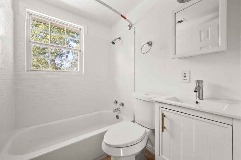 Building Photo - 502 Milam Ave