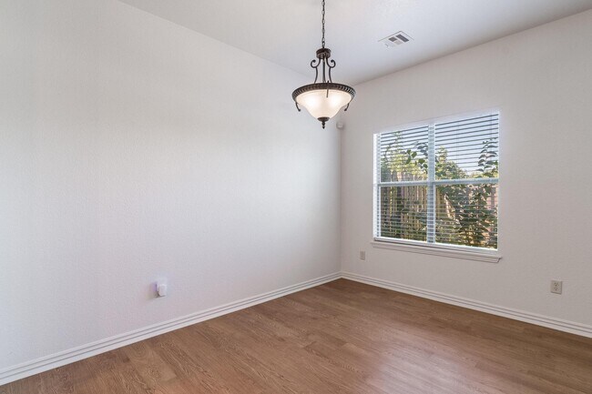 Building Photo - 3222 W Montrail Pl