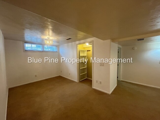 Building Photo - 745 S Higbee Ave