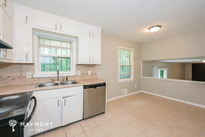 Building Photo - 4033 Emerald N Cir