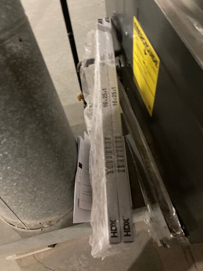 Building Photo - Nedrow remodeled 2 Bed ranch