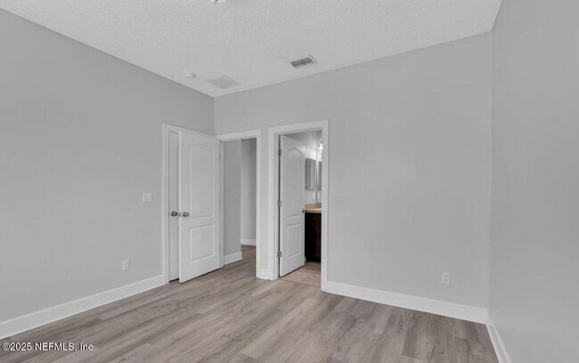 Building Photo - 4431 Vista Point Ln