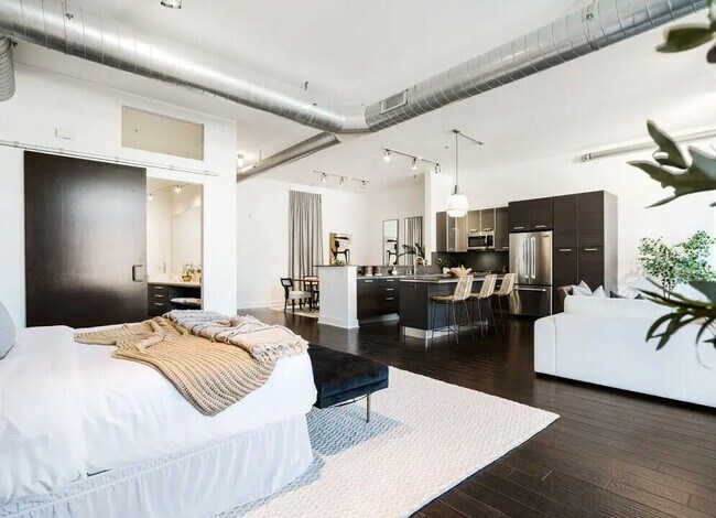 Building Photo - 13320 Beach Ave