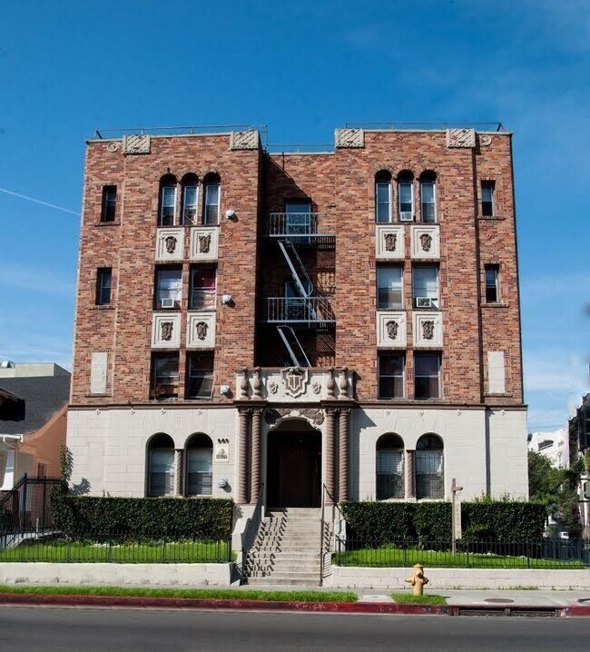 Building Photo - Irolo Apartments