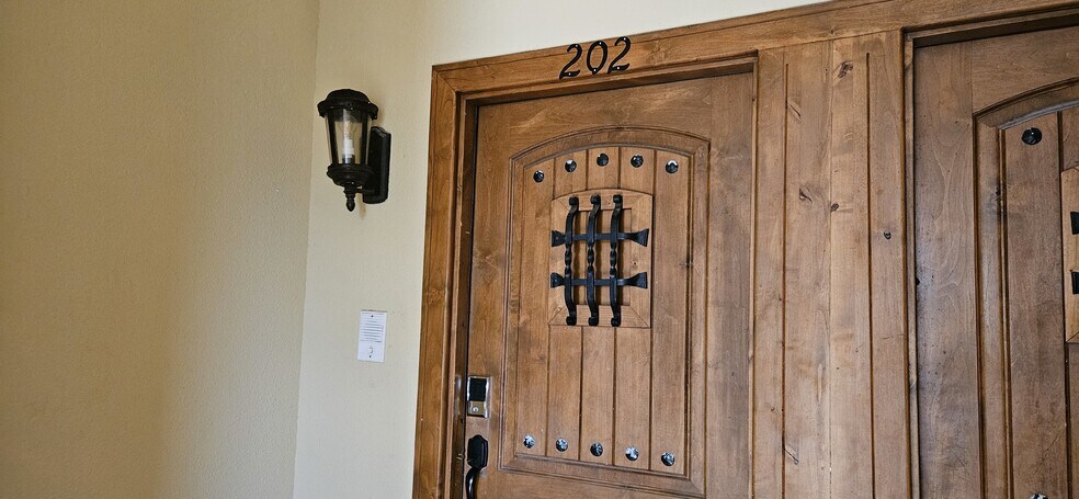 Building Photo - 14334 Cruiser St