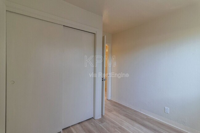 Building Photo - 3814 N California St