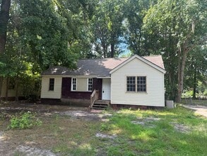Building Photo - 424 Loring Dr
