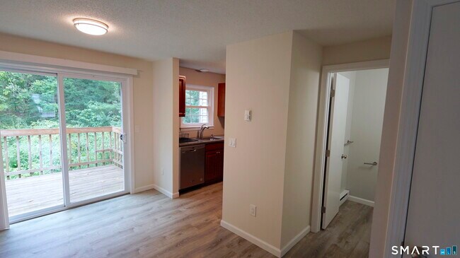Building Photo - 64 Crystal Ln