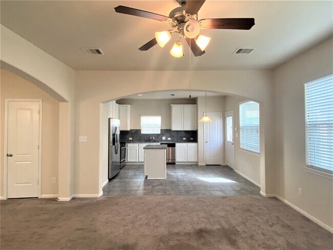 Building Photo - 14296 Empanada Dr
