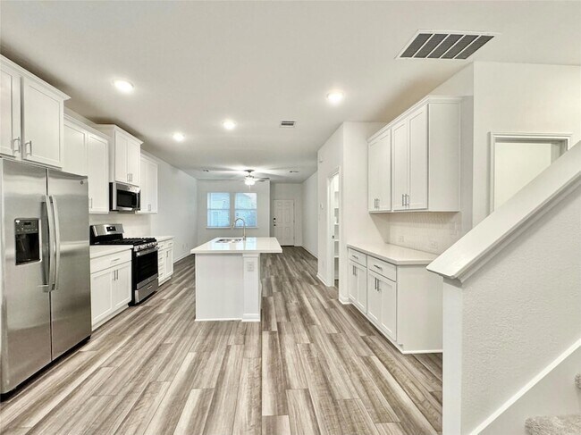 Building Photo - 611 Emory Crossing Blvd