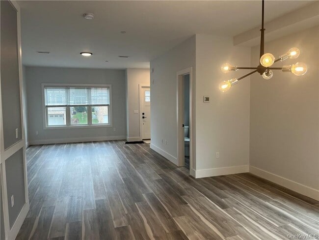 Building Photo - 195 Park Ave