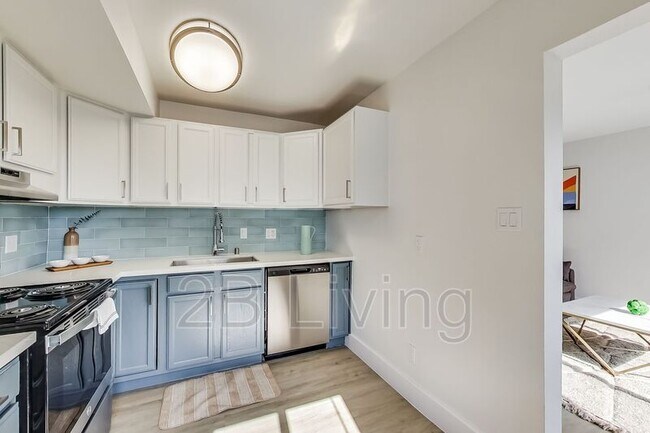 Building Photo - 1930 12th Ave