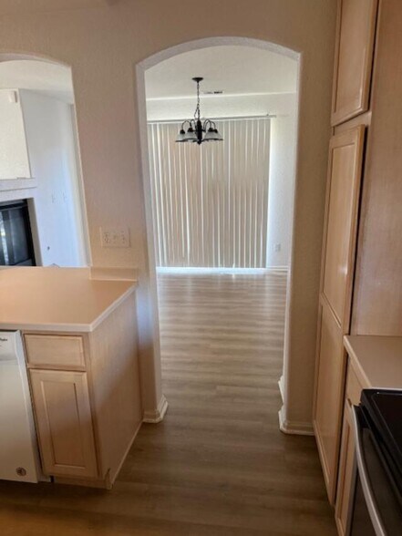 Building Photo - 3902 Jericho St