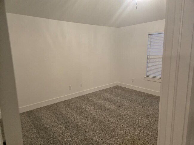 Building Photo - 17705 Horne Ln