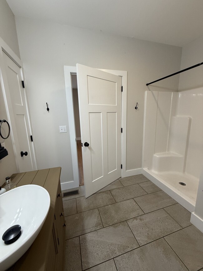 Building Photo - 97 Mulligan Dr