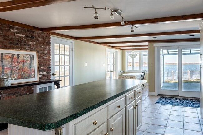 Building Photo - 33 Eagle Hill Rd