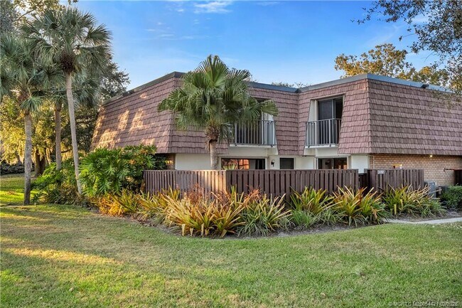 Building Photo - 3098 SW Sunset Trace Cir