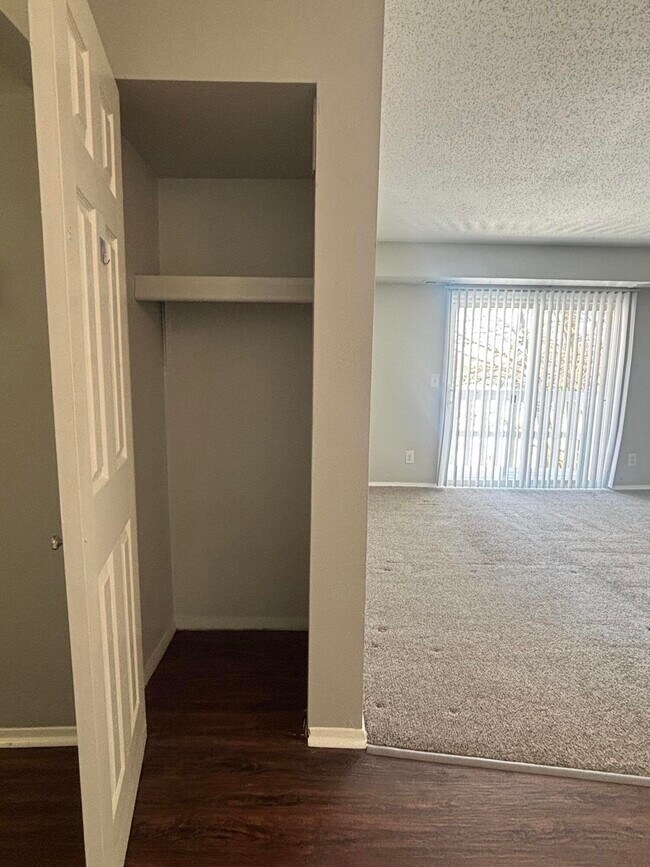 Building Photo - 157 Canfield St