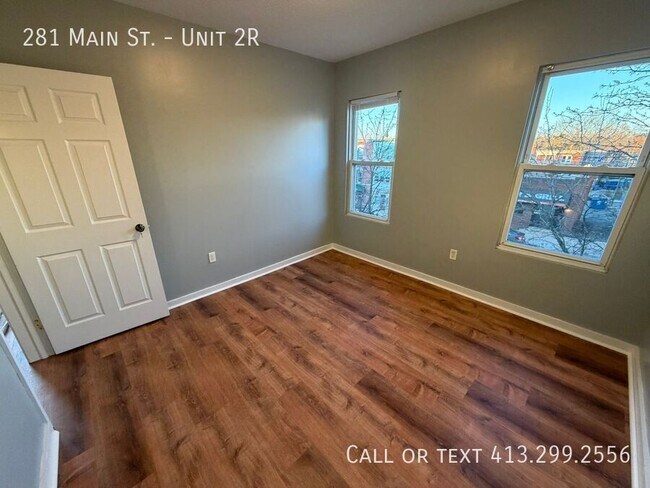 Building Photo - 281 Main St