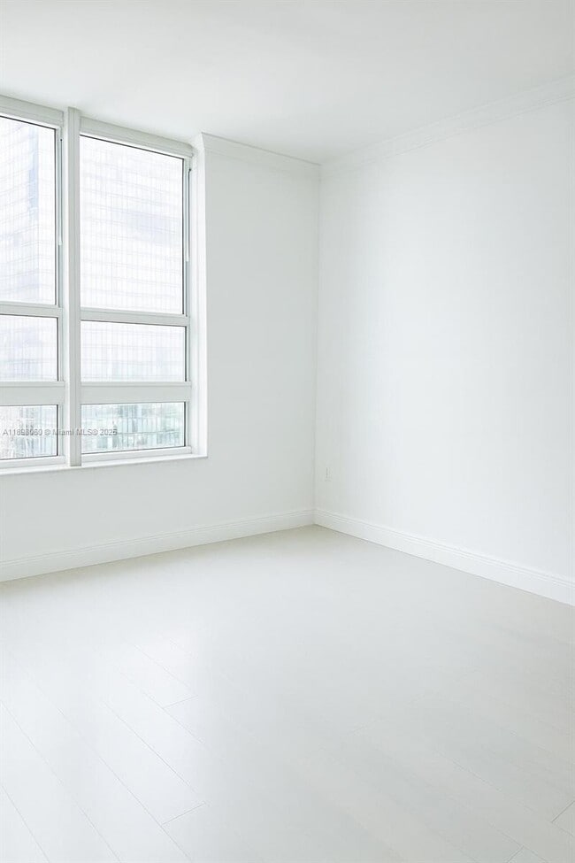 Building Photo - 951 Brickell Ave