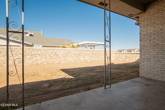 Building Photo - 11241 Beach Front Dr