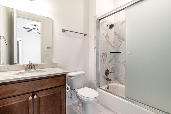 Building Photo - 213 Yellow Jasmine Dr