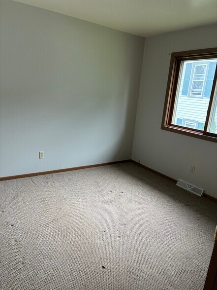 Secondary BR - 858 Westover St