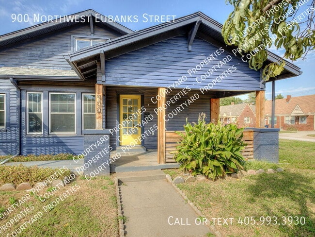 Building Photo - 900 NW Eubanks St