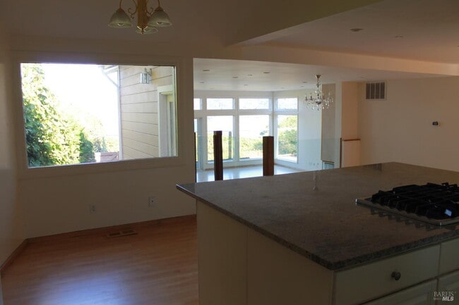 Building Photo - 230 Diviso St