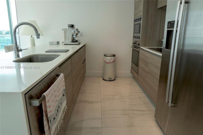 Building Photo - 6620 Indian Creek Dr