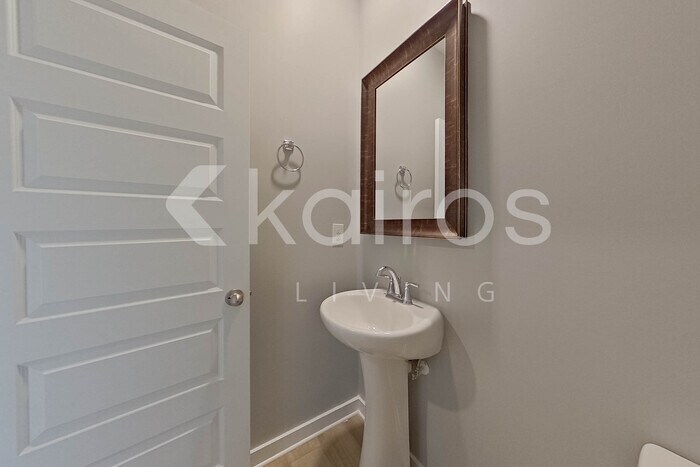 Building Photo - 6107 Stonewater Ct