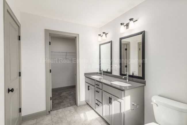 Building Photo - 72 Hayden Ave