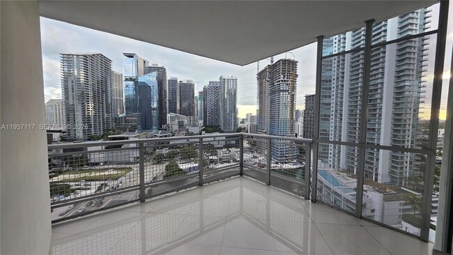 Building Photo - 350 S Miami Ave