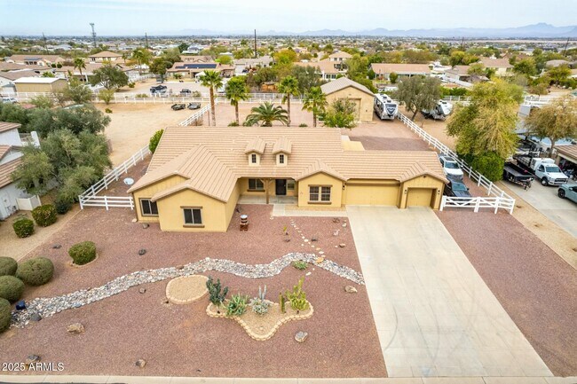 Building Photo - 9768 W Prospector Dr