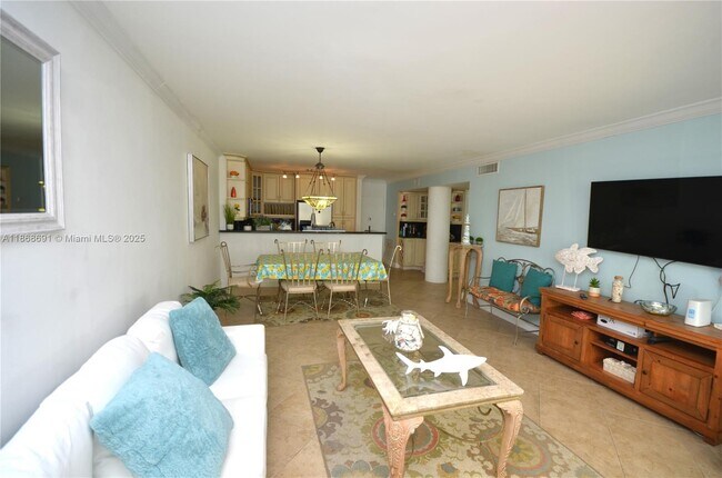 Building Photo - 3725 S Ocean Dr